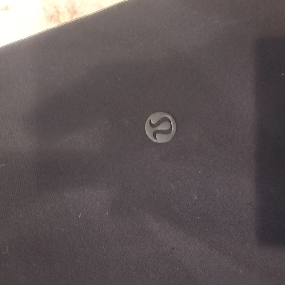 Lululemon on the fly pant legging sz 8 - Picture 4 of 4